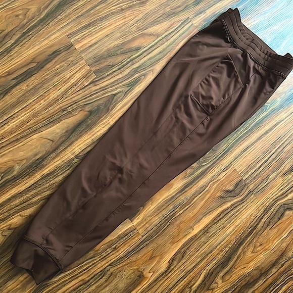 Fabletics On The Go Cold Weather Jogger - Picture 12 of 16